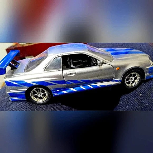 Jada Toys 1:32 scale Die-cast 2002 Nissan Skyline GT-R (R34) (F&F Brian's car) - Picture 4 of 8